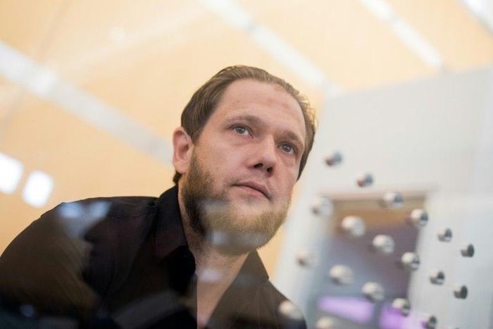 Lau had argued that his trip to Syria was for humanitarian reasons, despite photos showing him carrying a kalashnikov aboard a tank