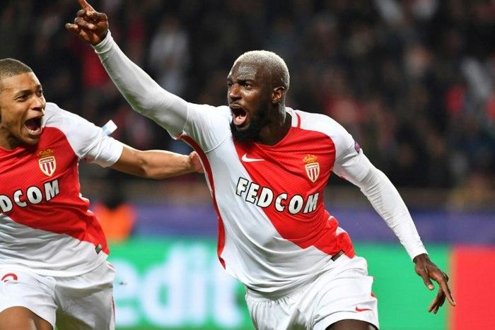 This photo taken on March 15, 2017 shows Monaco's French midfielder Tiemoue Bakayoko celebrating after scoring a goal during the UEFA Champions League round of 16 football match between Monaco and Manchester City at the Stade Louis II in Monaco