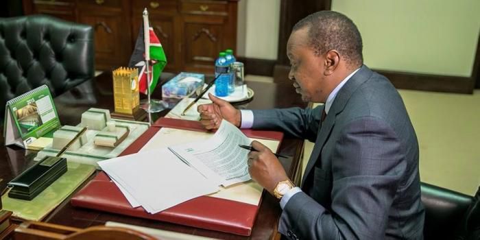 ___9119438___2018___11___19___15___uhuru+off