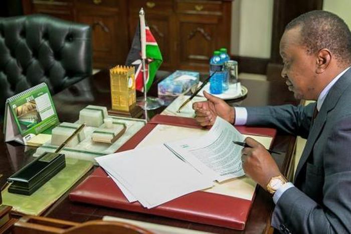 ___9187773___2018___12___11___9___uhuru+off