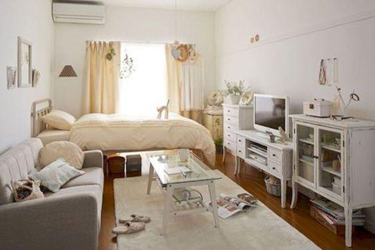 A photo of an apartment bedroom décor ideas and remodel (Michael Feldman)