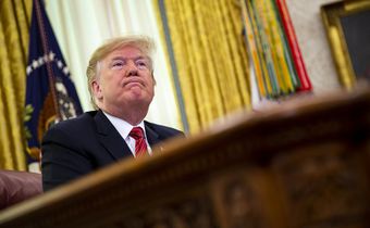 On Christmas, Trump Again Lobbies for Border Wall