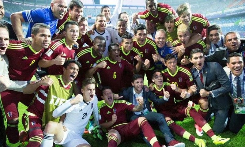 Venezuela's players celebrate their victory during the U-20 World Cup semi-final football match on June 8, 2017