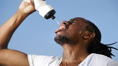 ___9044524___2018___10___30___9___black-man-drinking-water3-755x448