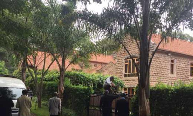 File image of EACC detectives during a recent raid in the ongoing fight against corruption