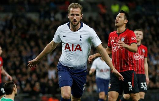 Tottenham striker Harry Kane celebrates scoring against Southampton