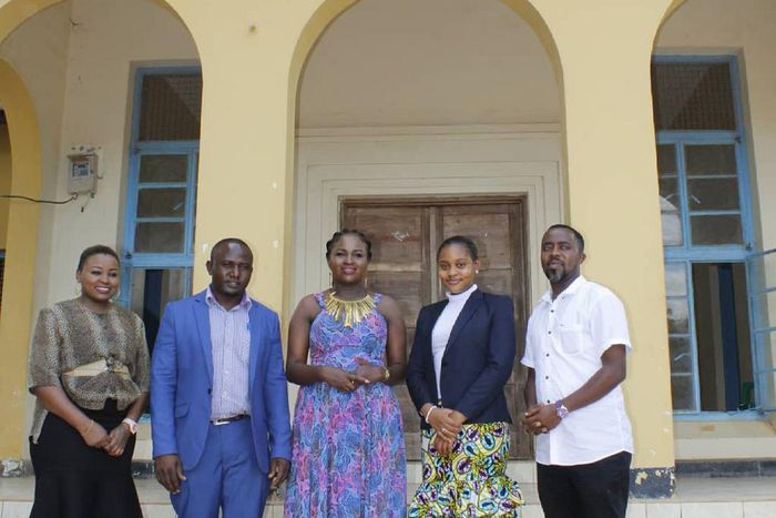 Mercy Masika with other guest at Jokate Mwengelo office in Kisarawe. Mercy Masika’s kind act in Tanzania impresses Jokate Mwengelo (Video)