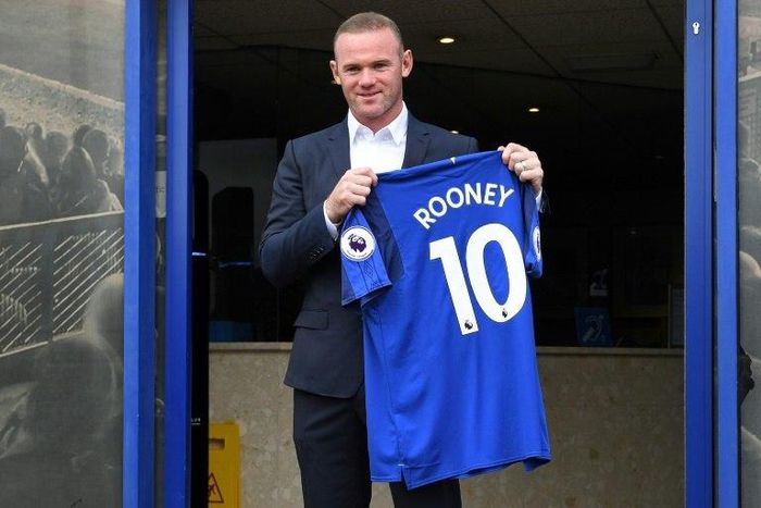 Wayne Rooney signed a two-year contract with his boyhood club Everton at the weekend to end his 13-year stay at Manchester United