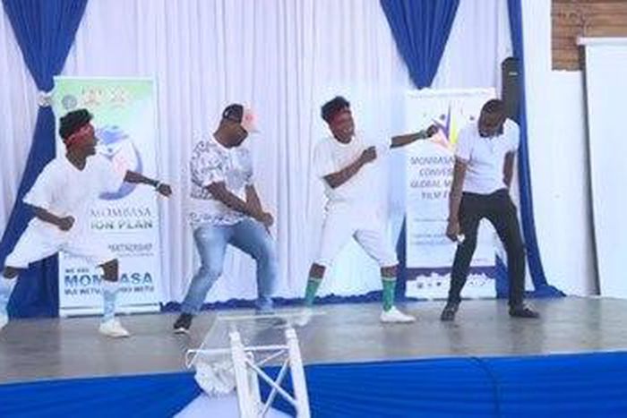 ___9189119___2018___12___11___15___joho+dance