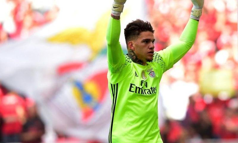 Manchester City have signed Brazilian goalkeeper Ederson Moraes from Benfica