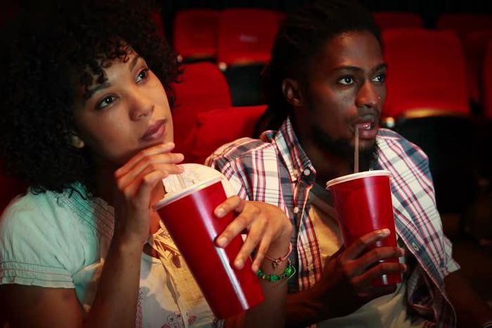 ___9169154___2018___12___5___11___couplelelee+movie_1