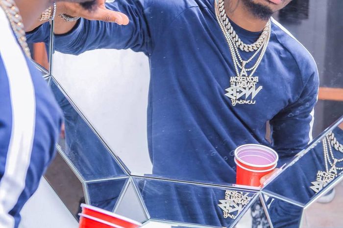 Diamond Platnumz. Diamond unveils his new Bae and fans cant keep calm