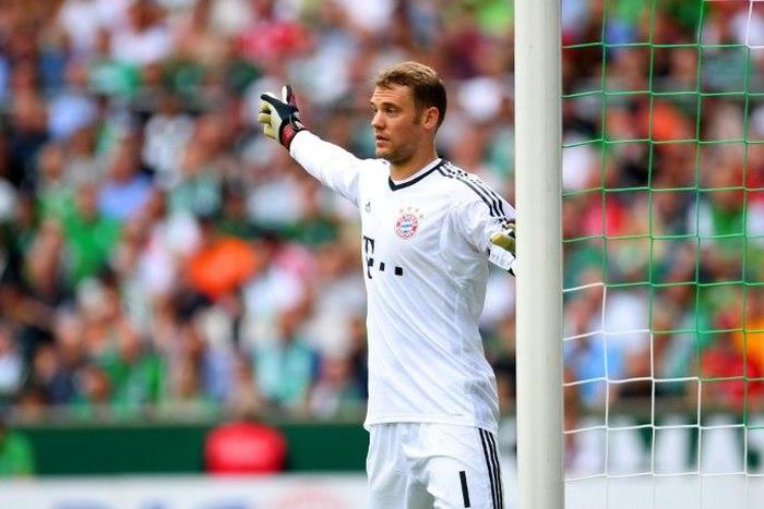 Bayern Munich's goalkeeper Manuel Neuer reacts during the German First division Bundesliga match between Werder Bremen and Bayern Munich in Bremen, northern Germany, on August 26, 2017