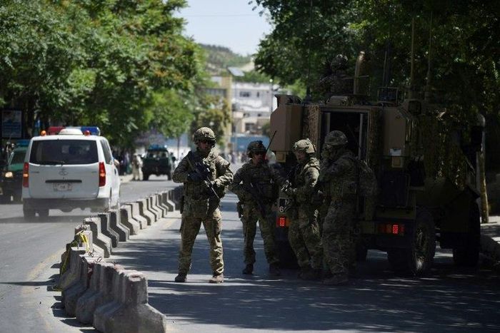 US soldiers at the site of a car bomb in the Afghan capital Kabul on May 31, 2017