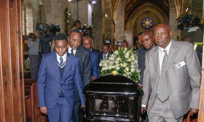 President-Uhuru-Kenyatta-among-pallbearers-carrying-Kenneth-Matiba-s-casket