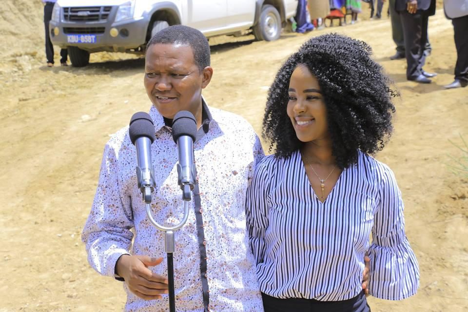 ___9139432___2018___11___26___15___mutua+wife