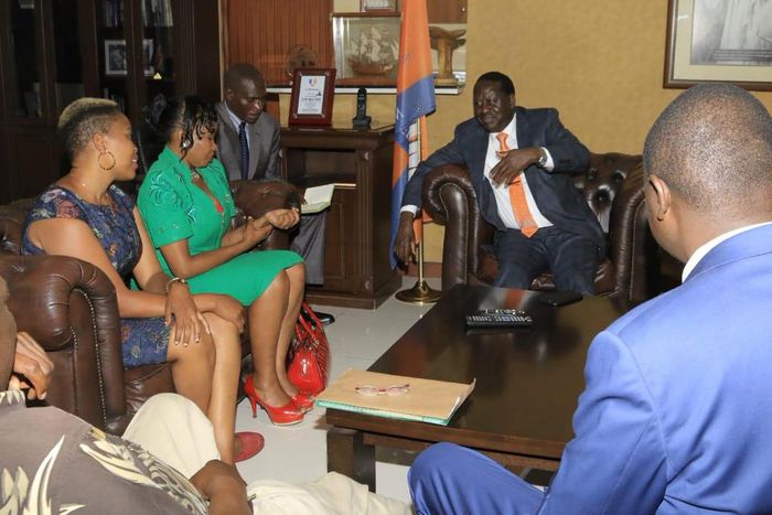 ___9106946___2018___11___15___8___raila+slay