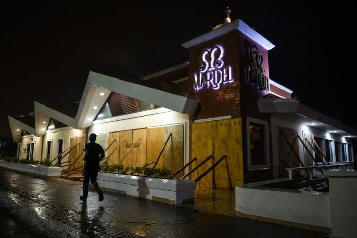 Batten down the hatches: Shops in the city of Veracruz brace for Hurricane Franklin