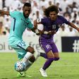 Al-Hilal's defender Mohammed Jahfali (L) fights for the ball with Al-Ain's midfielder Omar Abdulrahman during their Asian Champions League match on August 21, 2017