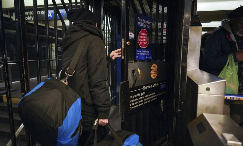 How Rampant Is Fare Evasion? At Times Square, One Rider a Minute Sneaks In