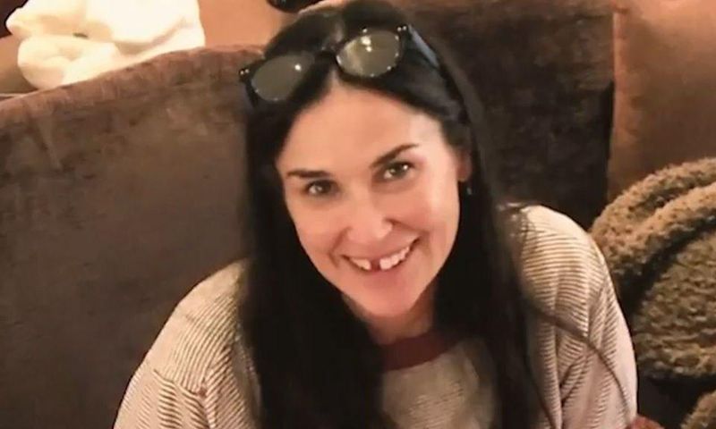 ___6928736___https:______static.pulse.com.gh___webservice___escenic___binary___6928736___2017___7___1___16___Demi+Moore+tooth+loss