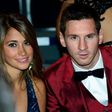 Barcelona's forward Lionel Messi (R) will wed his long term partner Antonella Roccuzzo on June 30, 2017