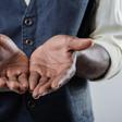 ___9139227___2018___11___26___13___hands-palms-african-american