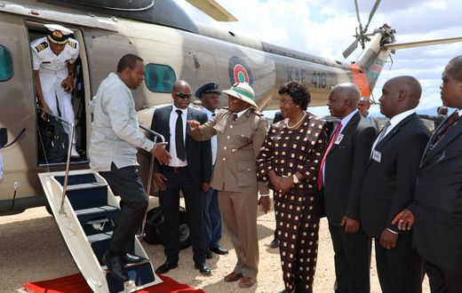 ___9088728___2018___11___9___14___kalonzo+uhuru