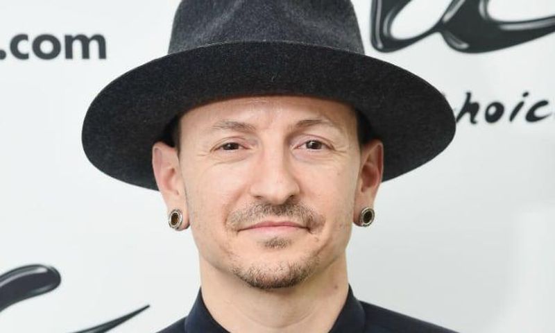 Chester Bennington commits suicide