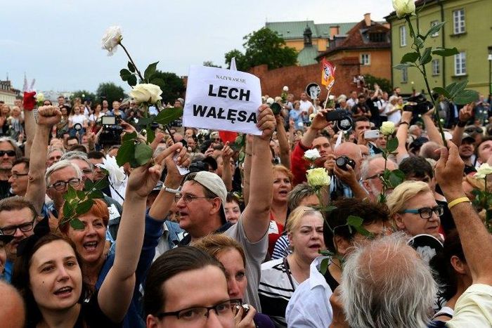 Protesters demonstrate against monthly ceremony marking the Lech Kaczynski's presidential plane crash in Smolensk, on July 10, 2017 in Warsaw, Poland