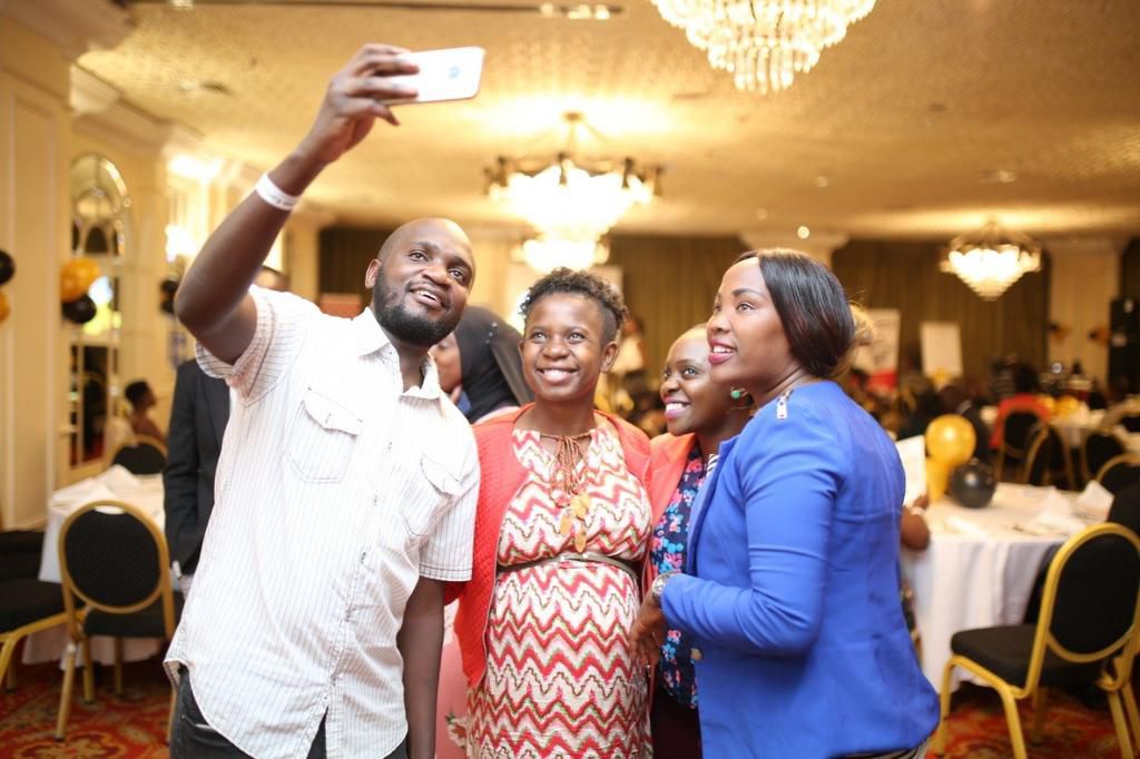 ___9155087___2018___11___30___19___scribes+6