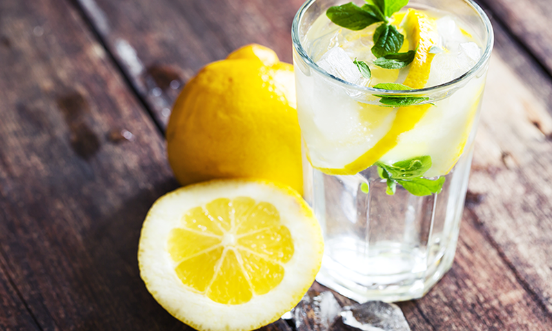 glass-of-water-with-lemons