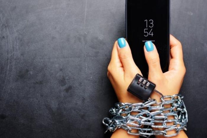 This is why you need to stop using your phone so much