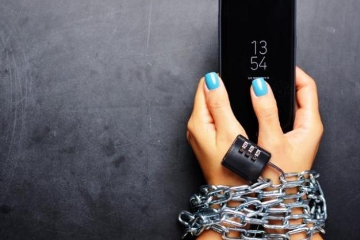 This is why you need to stop using your phone so much