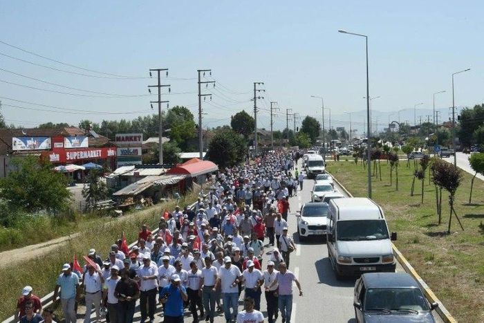 Turkish opposition leader Kemal Kilicdaroglu leads supporters on the 14th day of a 425-kilometer (265-mile) march from Ankara to Istanbul, on June 28, 2017