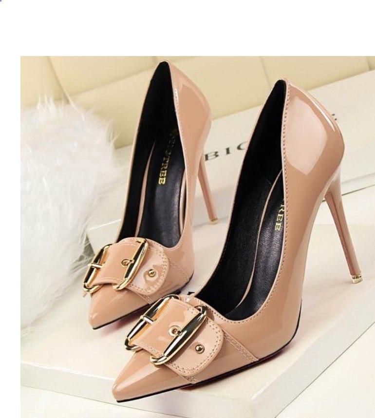 Things to keep in mind when buying clothes on Instagram shops