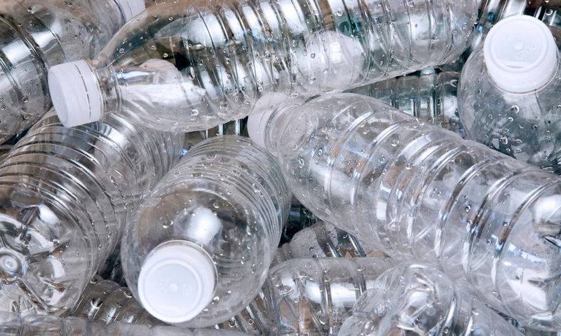 ___6937090___https:______static.pulse.com.gh___webservice___escenic___binary___6937090___2017___7___3___17___Water+bottle_1