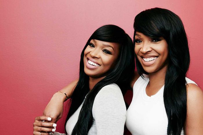 ___9142251___2018___11___27___10___twins+feat