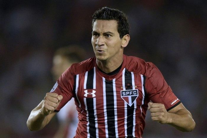 Midfielder Ganso, of Brazilian team Sao Paulo, celebrates after scoring against Argentina's River Plate during their Libertadores Cup group 1 football match at the "Monumental" stadium in Buenos Aires, on March 10, 2016