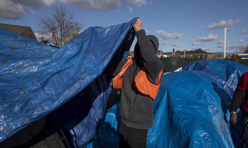 Homelessness Rises Slightly Despite Strong Economy, Federal Report Finds