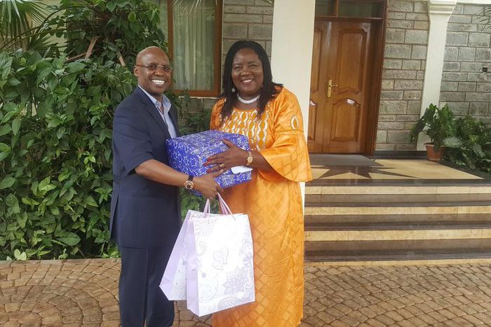 Billionaire Businessman gifts Ida Odinga at her Bondo home