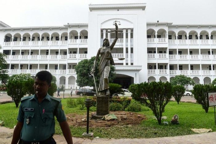 Bangladesh's top court restored a military rule-era provision which allows only a Supreme Judicial Council, led by the chief justice, to remove judges