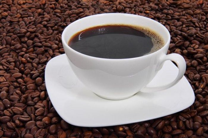 ___9188671___2018___12___11___14___cup-of-coffee-and-coffee-beans