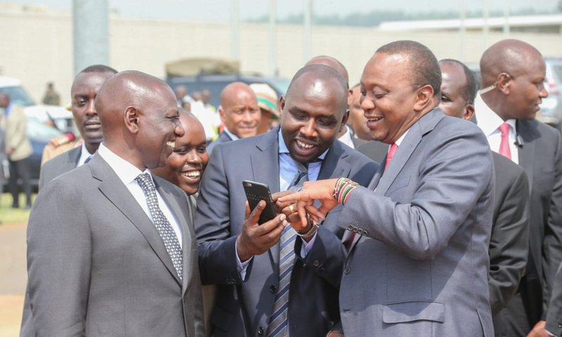 Senator Murkomen with President Uhuru Kenyatta and DP William Ruto