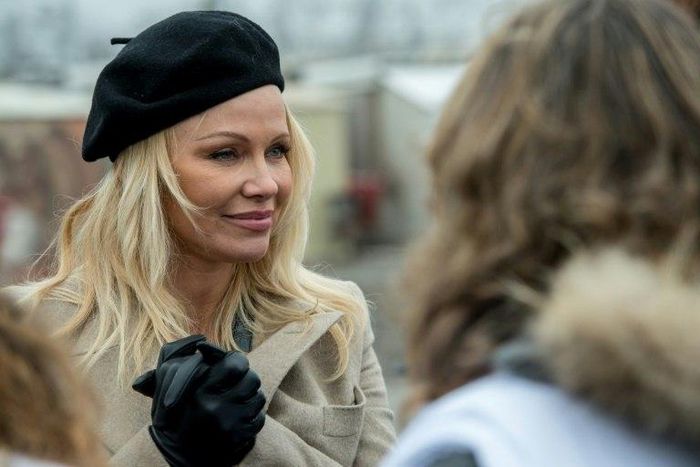 Canadian actress Pamela Anderson invited French President Macron and his First Lady to her vegan pop-up restaurant in Saint-Tropez