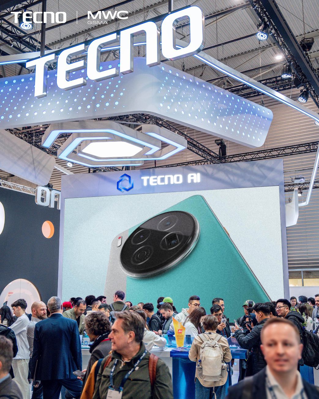 TECNO launches the new Camon 40 series MWC 2025