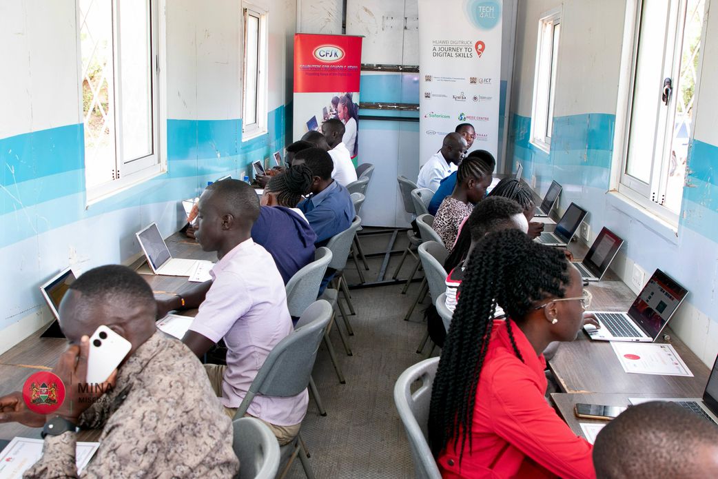 290 Homa Bay youth graduate from Huawei’s tech program