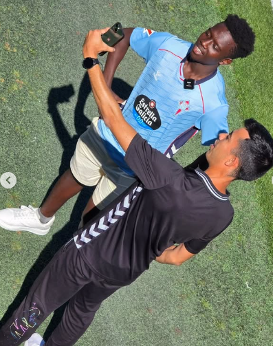 Aldrine Kibet alongside a trainer at Celta Vigo