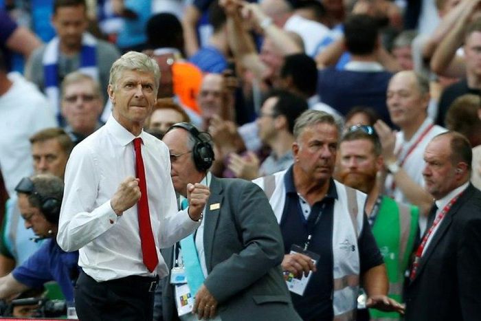 Arsenal's manager Arsene Wenger celebrates at the final whistle in the English FA Cup final on May 27, 2017