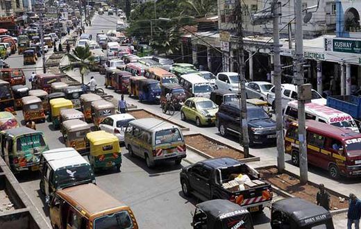 Vehicles stuck in traffic in Mombasa